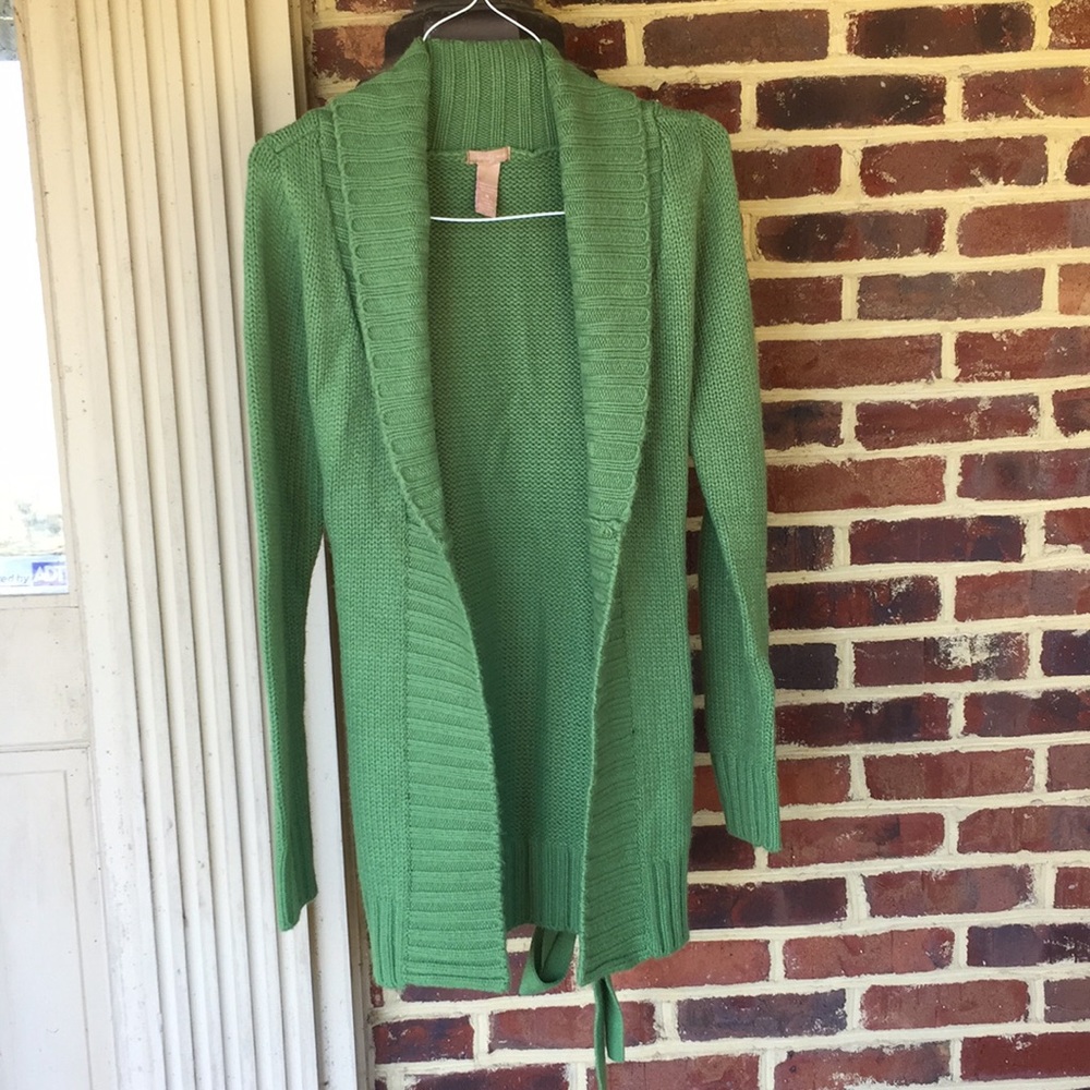 HP🎉- Forever 21 vibrant green sweater- Great Cond